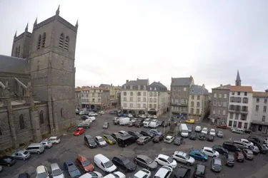 Le projet de la Place d'Armes de Saint-Flour (Cantal) revu