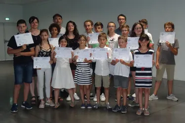 Remise des diplômes aux élèves du Club d’accordéon des Monts d’Auvergne