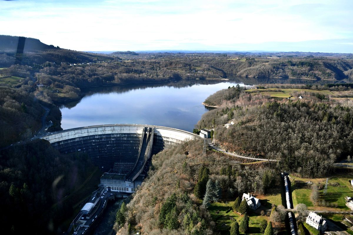 Et si vous veniez faire la visite du barrage de Bort-les-Orgues cet été