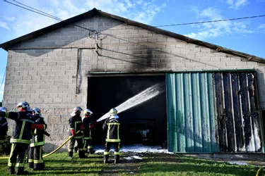 Un bâtiment de 300 mètres carrés touché par un incendie à Cosnac (Corrèze)