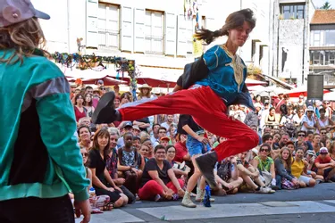 Festival de théâtre de rue d'Aurillac : les plus belles photos de ce jeudi