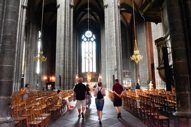 Cathédrale de Clermont-Ferrand, basilique, Marq : le pass sanitaire obligatoire pour participer aux visites guidées dans le Puy-de-Dôme
