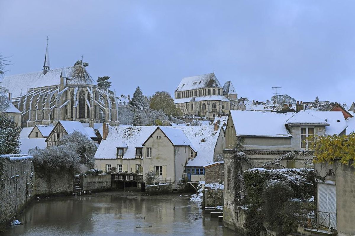 Photo D’Art: Notre-Dame De Chartres Sous La Neige – Tirage Epson 40x30 Cm