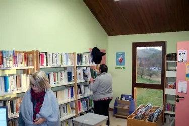 Des livres, des vidéos et du son à emprunter à la bibliothèque
