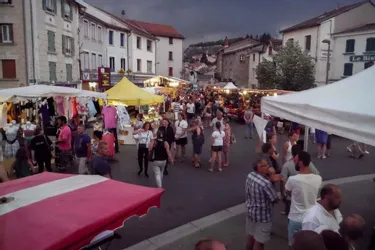 Un marché nocturne est organisé, tous les mardis de l’été, depuis un peu moins de 25 ans