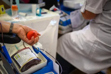 Pourquoi en temps de crise sanitaire "le don du sang reste plus que jamais une nécessité absolue"