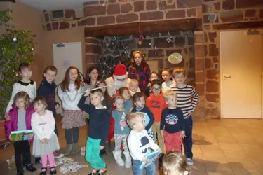 L’arbre de Noël a comblé les enfants de la commune