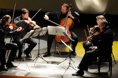 Le Quatuor Talich, augmenté de Gil Sharon, en concert hier soir, à Polydome, à Clermont