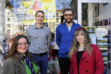 Jeunes auteurs à la librairie Nos Racines d’Auvergne
