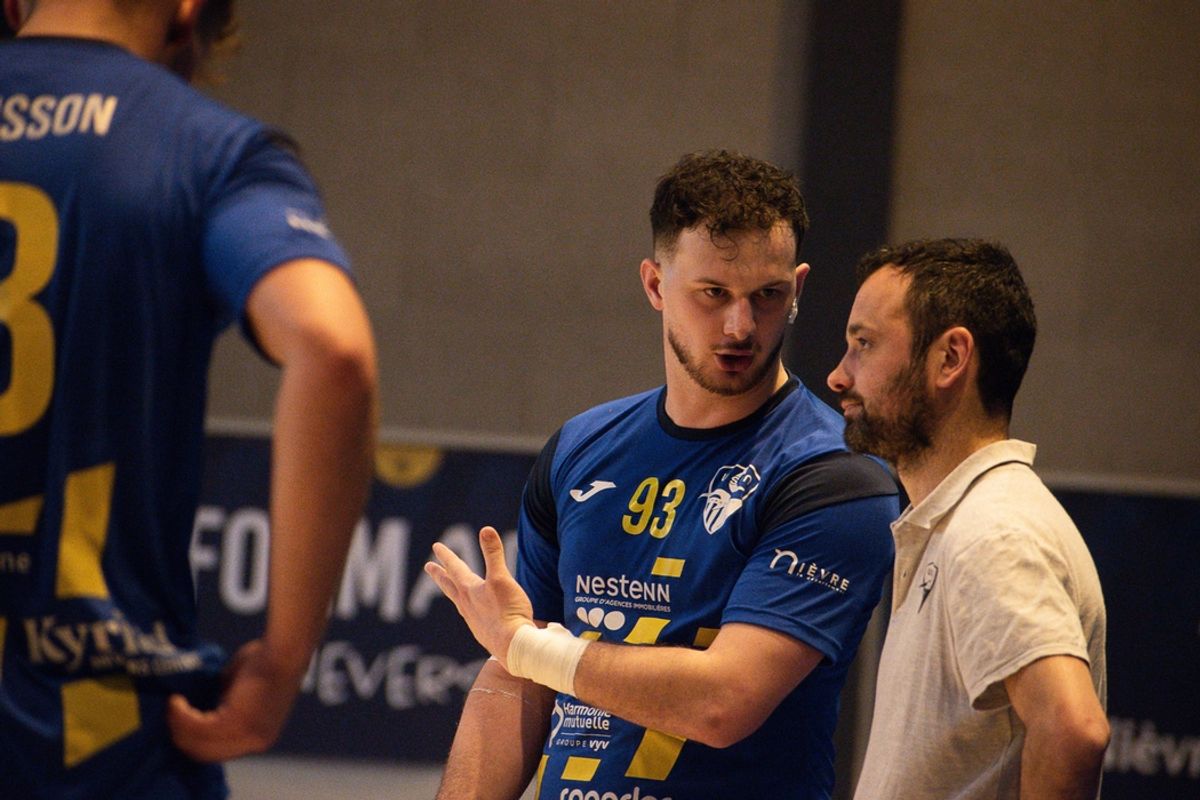 Benjamin Adam, entraîneur de l'USO Nevers Handball avant la réception ...