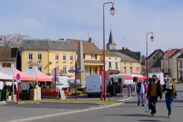 Le marché du Mayet-de-Montagne (Allier) sera-t-il désigné le plus beau de la région?