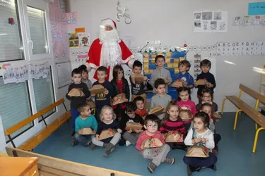 Le Père Noël est passé à la Maternelle