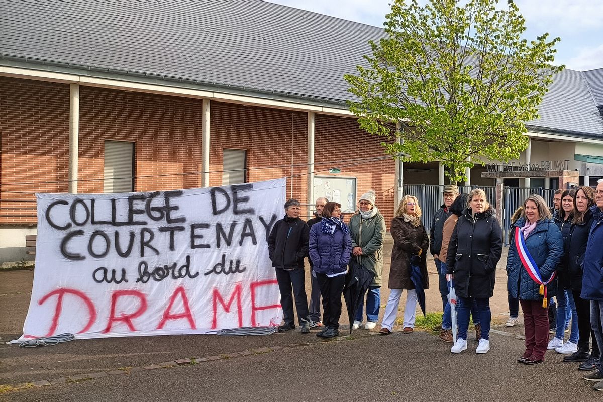 Courtenay Parents Enseignants Et lus Manifestent Et D noncent Une courtenay-parents-enseignants-et-lus-manifestent-et-d-noncent-une