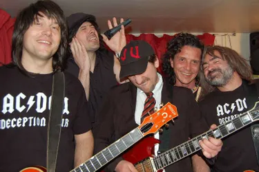 Pour son « Deception Tour des 10 ans », AC/DÇU pose ses guitares au CCVL, vendredi 24 mai