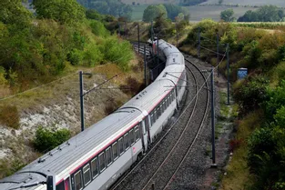 Plus de quatre heures de retard pour un train Intercités Paris-Clermont, tombé en panne dans le Loiret ce mardi