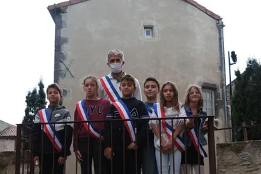 Les jeunes élus du conseil municipal des jeunes d'Artonne (Puy-de-Dôme) sont installés