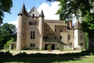 Quels trésors le château d’Aulteribe cache-t-il à Sermentizon (Puy-de-Dôme) ?