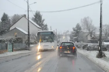 Pas de transports scolaires et plan grand froid dans le Puy-de-Dôme