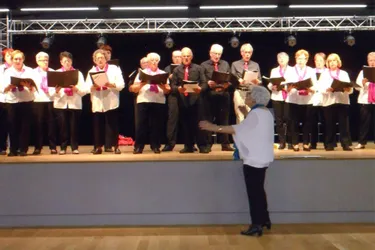 Les chorales du club Amitié et Joie et des Biverloux de Bizeneuille en concert
