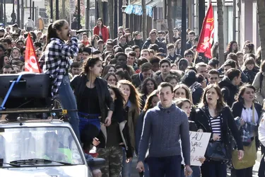 Loi Travail : pourquoi les jeunes manifestent-ils ?
