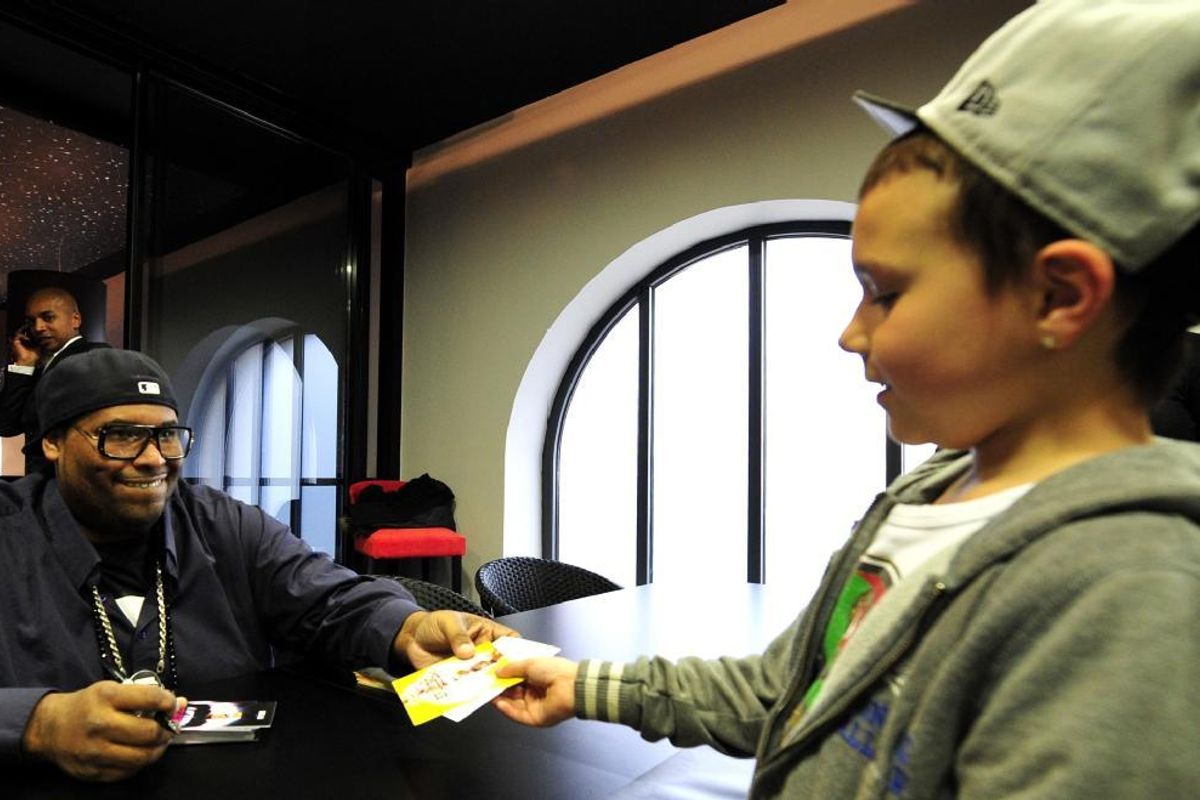 Le rappeur américain Big Ali en dédicace à Aubière - La Montagne