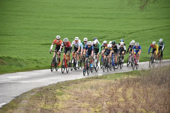 Cyclisme - Pin's Cyclisme Paris tours La Nouvelle République Loto signé