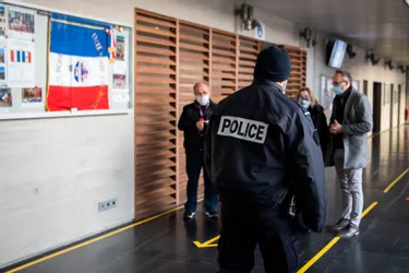 Menaces de mort au lycée Bonté de Riom (Puy-de-Dôme) : "Une vraie peur s'est installée"