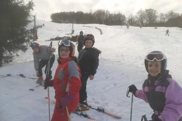 Les collégiens ont skié à Super Besse
