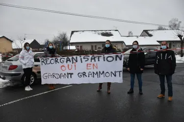 Fermeture possible de l'école de Grammont à Ussel (Corrèze) : les parents d'élèves ont bloqué l'accès de l'établissement