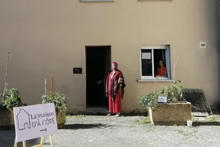 Lieu d'échanges en construction, la Maison d'à côté ouvre ses portes à La Souterraine (Creuse)