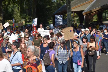 Environ 250 personnes ont manifesté contre le pass sanitaire à Brive, en Corrèze