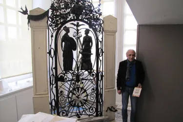 Un monumental portail de Victor Espérandieu prêté à la ville de Bourges