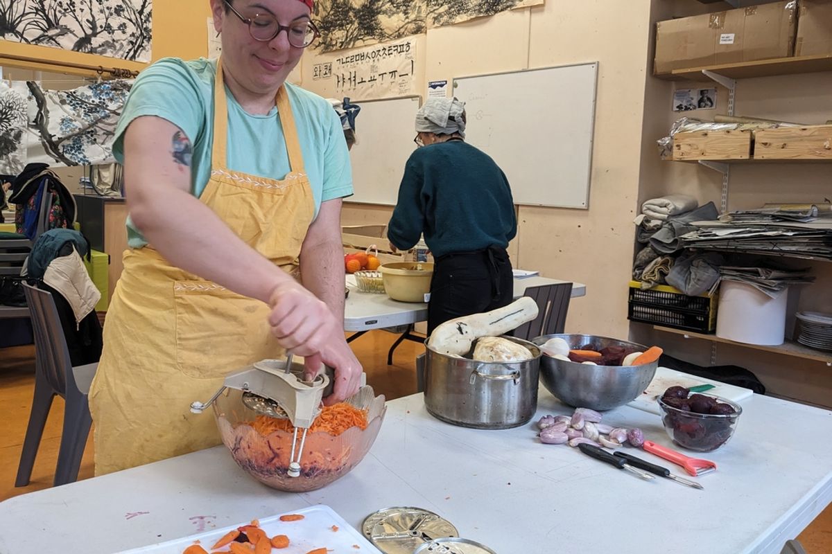 Une cantine solidaire dans le Loiret souhaite organiser davantage d&rsquo;événements éphémères pour « favoriser une plus grande mixité sociale »