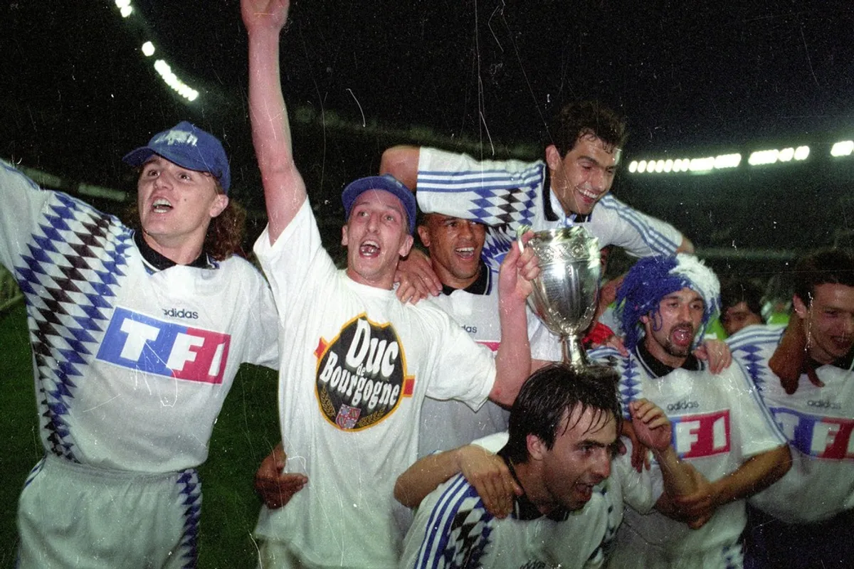 Écharpe Supporter AJ Auxerre – Vintage 1994 – Coupe De France – Bleue – Courtelle