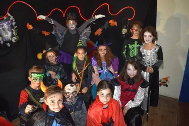L'école du Fau en fête pour Halloween à Thiers (Puy-de-Dôme)