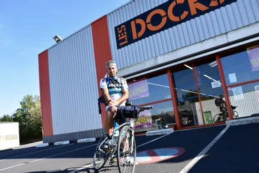 3.100 km à vélo pour sensibiliser aux AVC : Bruno Boulard fait escale à Thiers