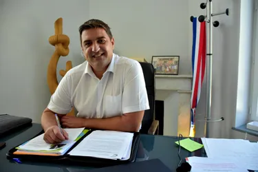 Testé positif au Covid-19 et hospitalisé, le maire de Brassac-les-Mines donne des nouvelles rassurantes