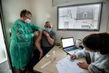 2.094 personnes ont déjà reçu une première dose de vaccin contre le Covid-19 avec le bus itinérant de l'Allier