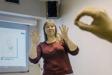 Cinq choses à savoir sur la langue des signes