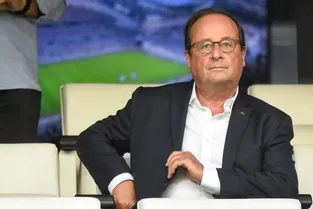 Un mystérieux tract, distribué notamment à Clermont-Ferrand, invite François Hollande à être candidat en 2022