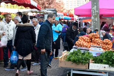 Aux Salins à Clermont-Ferrand, l'avenir du marché alimentaire pose questions