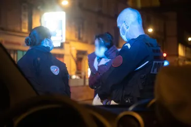 Les policiers lancent un appel à témoins pour identifier un inconnu victime d'un malaise cardiaque, à Clermont-Ferrand