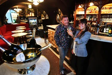 Un bar à champagne dans l’esprit Gatsby succède à L’Aventure, rue des Chaussetiers