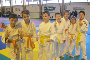 Les jeunes ceyratois découvrent la compétition au tournoi de judo du Bédat