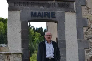 Maire de Saint-Vert depuis 1995, Christian Chaduc veut préserver la qualité de vie du village
