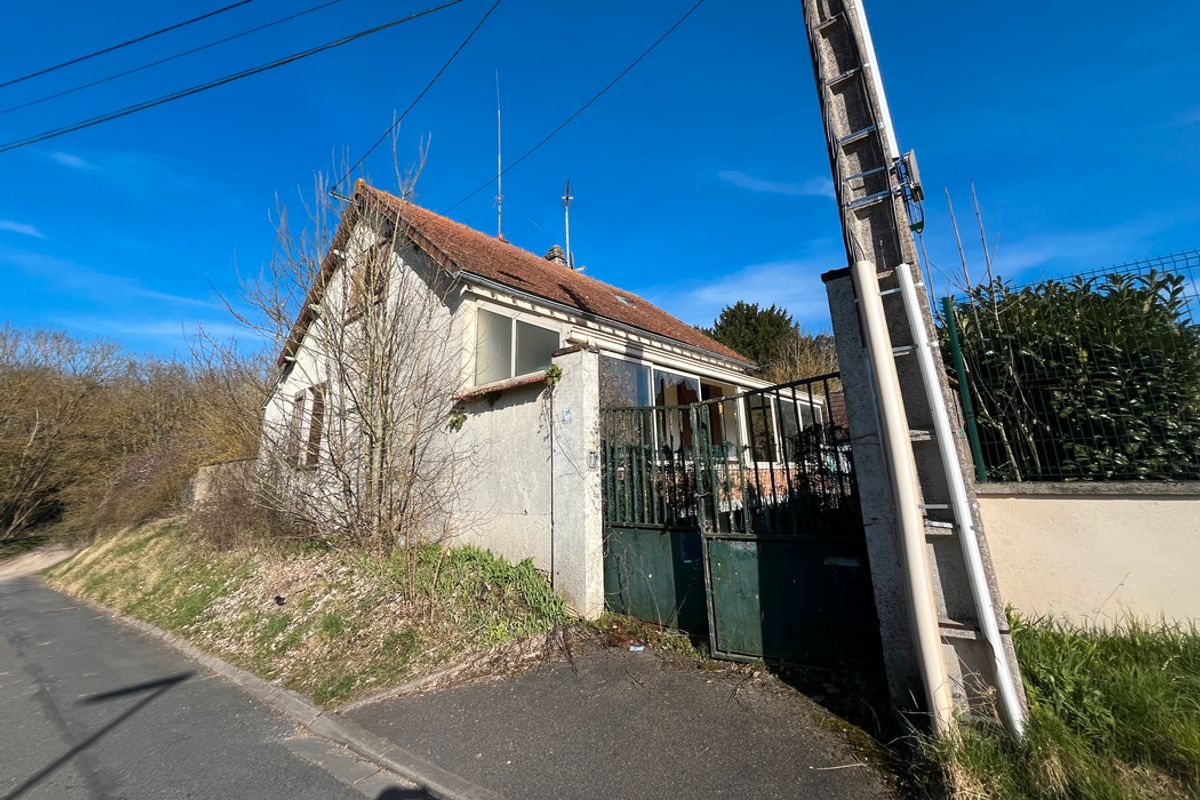 La maison achetée aux enchères du tribunal de Chartres devait être préemptée : la justice a donné raison à l'aquéreur