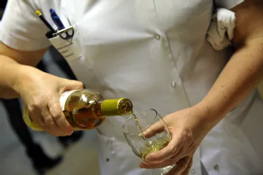 Pourquoi l'équipe de soins palliatifs d'Issoire veut offrir une cave à vin à ses patients ?