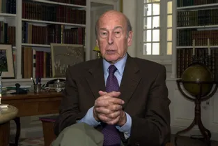 Décès de Valéry Giscard d'Estaing : les politiques auvergnats lui rendent hommage