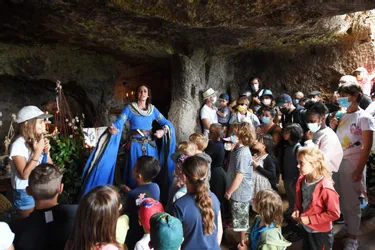 La forteresse troglodyte de Jonas (Puy-de-Dôme) : des grottes à remonter le temps
