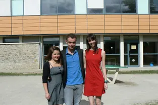 Cindy, Juliette et Tristan, élèves à Blaise-de-Vigenère, préparent les épreuves et voient plus loin
